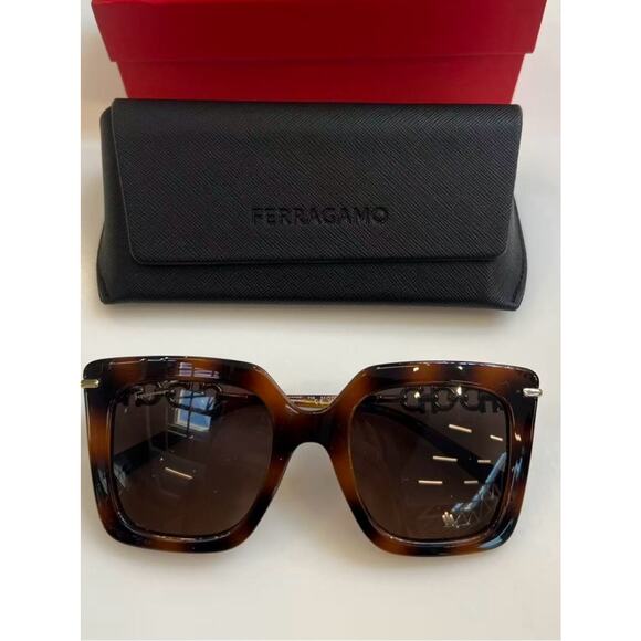 Sale ends 5/12 Salvatore Ferragamo oversized Brown Tortoiseshell Arm Accent NEW main image 4